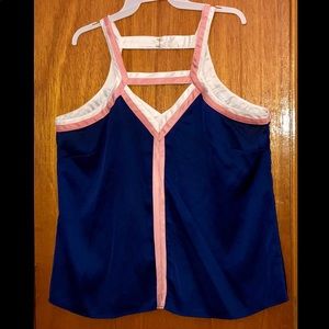 Sleeveless Keyhole Top - Size XL